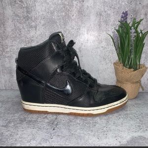 Women’s Nike Sky High Dunk gym shoes